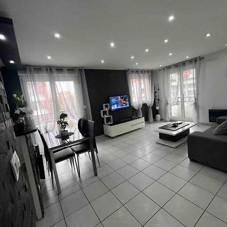 Tres Bel Appartement Entre Paris Et Disneyland Lognes Eksteriør billede