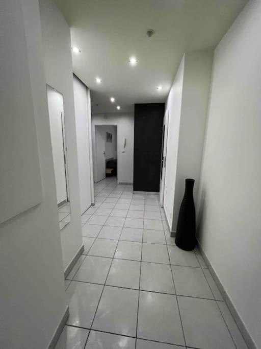 Tres Bel Appartement Entre Paris Et Disneyland Lognes Eksteriør billede