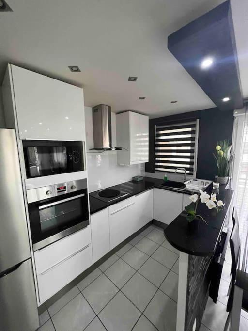 Tres Bel Appartement Entre Paris Et Disneyland Lognes Eksteriør billede