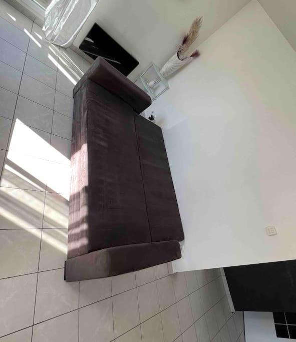 Tres Bel Appartement Entre Paris Et Disneyland Lognes Eksteriør billede